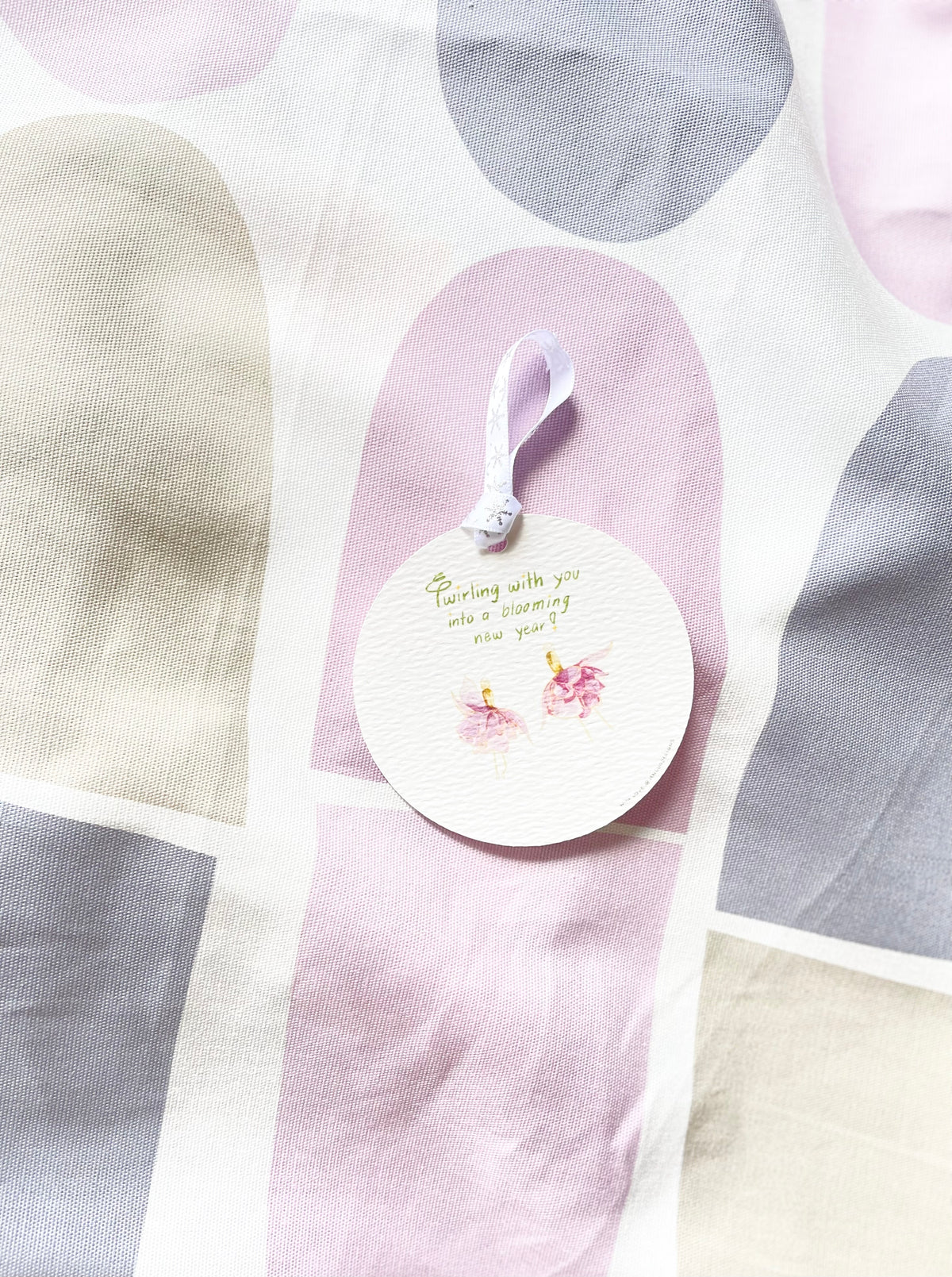 Single floral gift tags